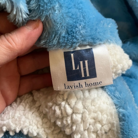 Lavish Home soft velour/sherpa blanket - Picture 4 of 5